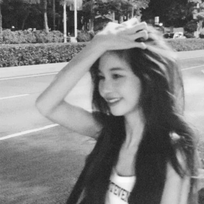 微信ins女生高级黑白头像图片(图92)