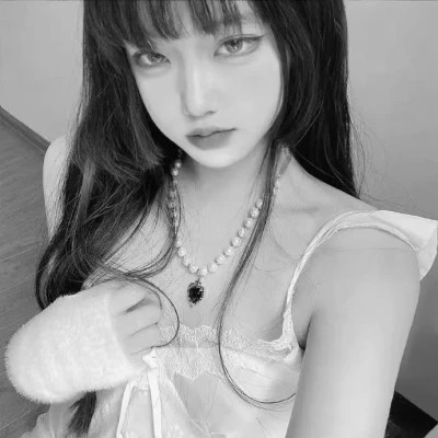 独特高清黑白女生头像(图38)