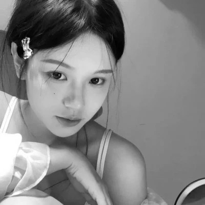 独特高清黑白女生头像(图31)