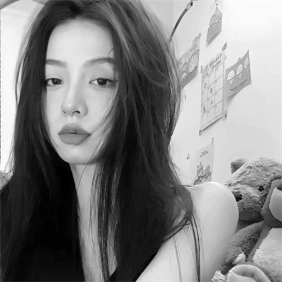 黑白气质微信女生头像图片(图83)