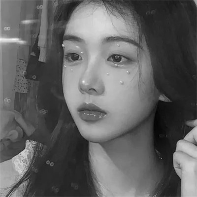独特高清黑白女生头像(图70)