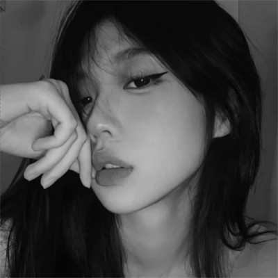 黑白气质微信女生头像图片(图39)