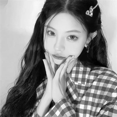 黑白气质微信女生头像图片(图50)