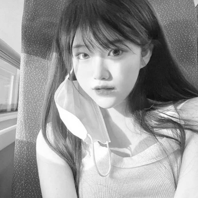 独特高清黑白女生头像(图75)