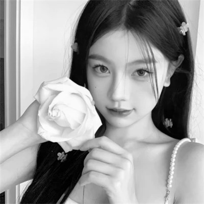 黑白气质微信女生头像图片(图70)