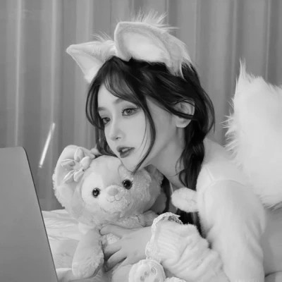 独特高清黑白女生头像(图105)