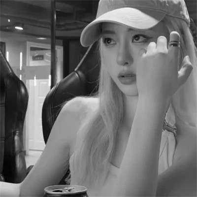 独特高清黑白女生头像(图62)
