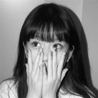 黑白气质微信女生头像图片(图32)