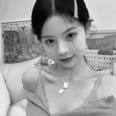 黑白气质微信女生头像图片(图53)