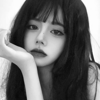 黑白气质微信女生头像图片(图25)