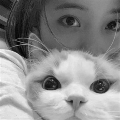 女生黑白色系高清真人头像图片(图93)