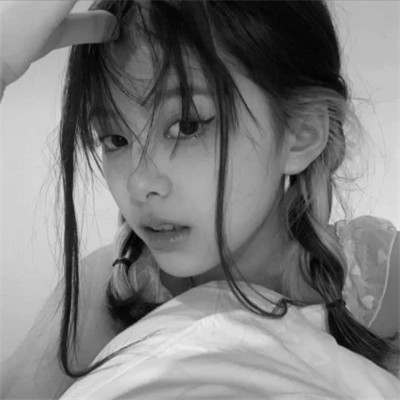 独特高清黑白女生头像(图96)