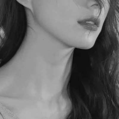 超酷黑白女生头像(图93)