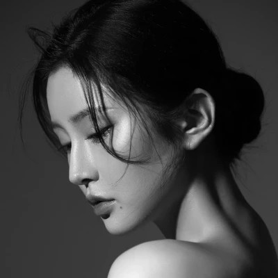 超酷黑白女生头像(图69)