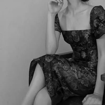 女生不露脸黑白头像(图39)