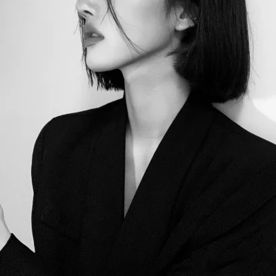超酷黑白女生头像(图58)