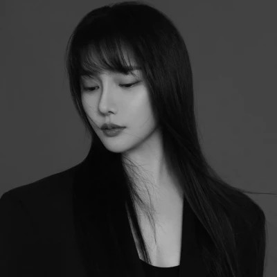超酷黑白女生头像(图72)
