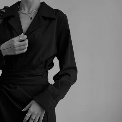 高冷女神范黑白冷淡风头像(图76)