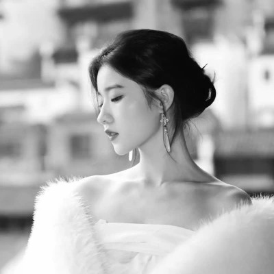 黑白高冷女生头像(图104)