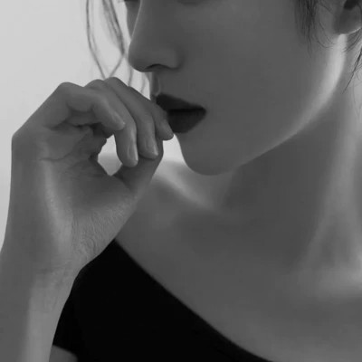 独特的黑白女头像(图49)