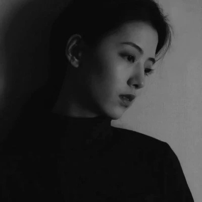 黑白女人霸气御姐范头像(图84)