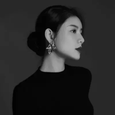 黑白美女高冷头像(图94)