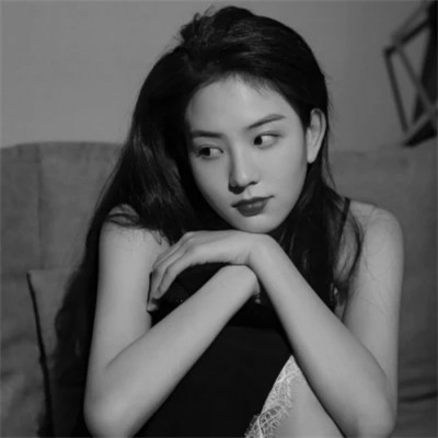 超酷高冷黑白女生头像(图67)
