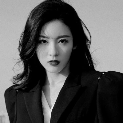 高冷黑白系女头(图96)