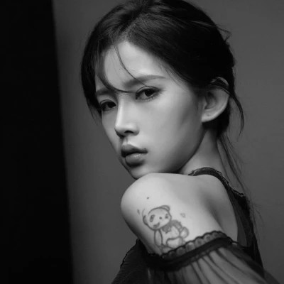 超酷黑白女生头像(图66)