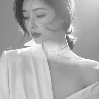 黑白高冷女生头像(图67)