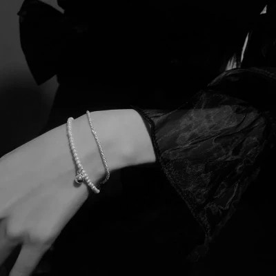 独特的黑白女头像(图69)