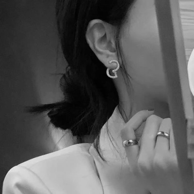 独特的黑白女头像(图108)