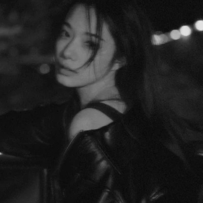 黑白高冷女生头像(图64)