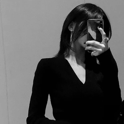高冷女神范黑白冷淡风头像(图39)