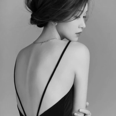 黑白高冷女生头像(图42)