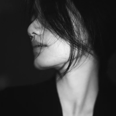 黑白高冷女生头像(图100)