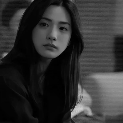 黑白美女高冷头像(图77)