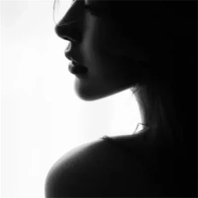黑白高冷女生头像(图76)