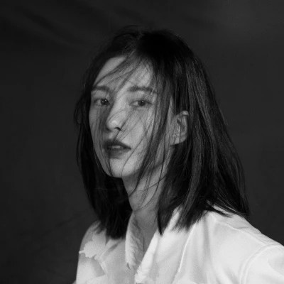 超酷黑白女生头像(图51)