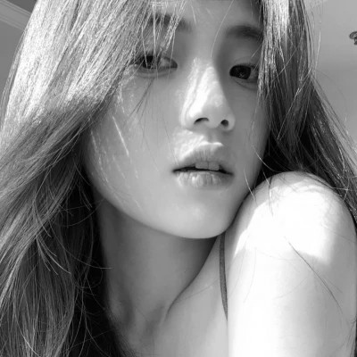 黑白女人霸气御姐范头像(图79)