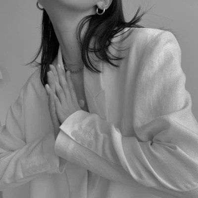 高冷黑白系女头(图86)