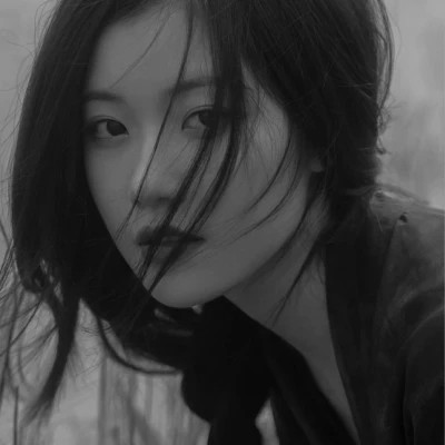 超酷黑白女生头像(图88)