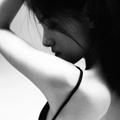 黑白高冷女生头像(图63)