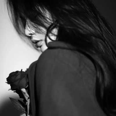 高冷黑白系女头(图74)