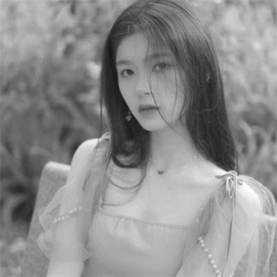 个性十足的黑白微信高清女头图片(图94)
