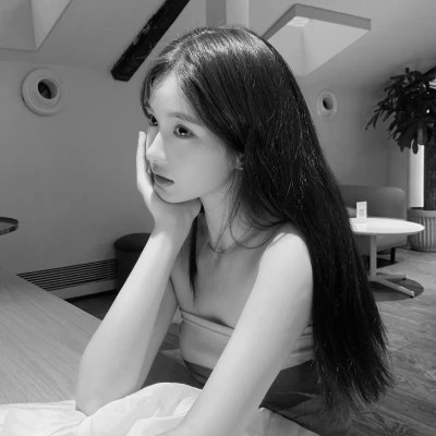黑白女生微信头像(图100)