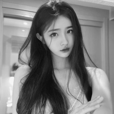黑白女生微信头像(图68)