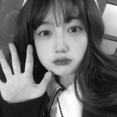 精选高质量黑白温柔女头(图61)