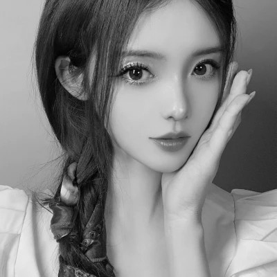 小众但大气的黑白ins风真人头像(图51)