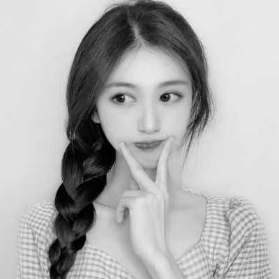 小众但大气的黑白ins风真人头像(图41)